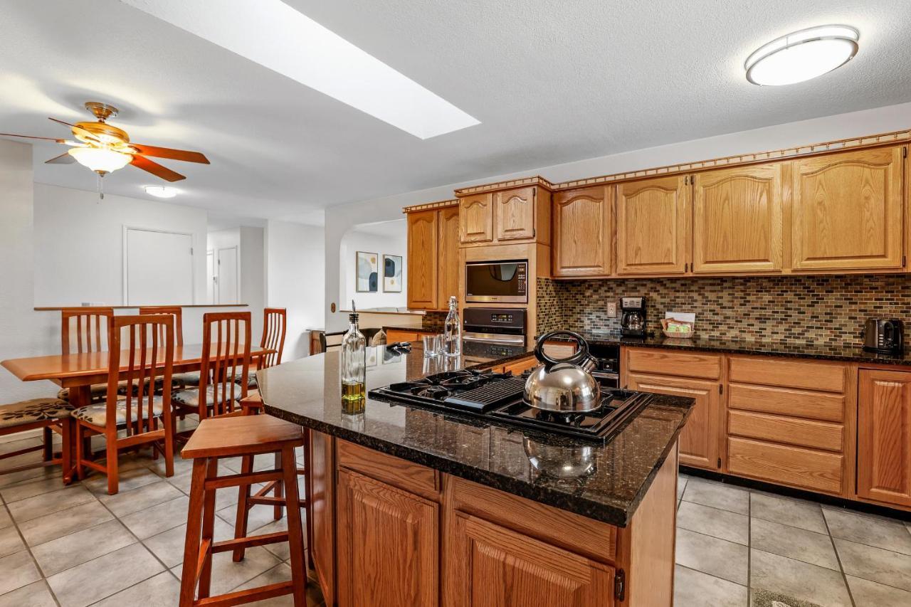 פלאגסטאף Captivating Continental Country Club Retreat With 4 Bdr And Spacious Deck! מראה חיצוני תמונה