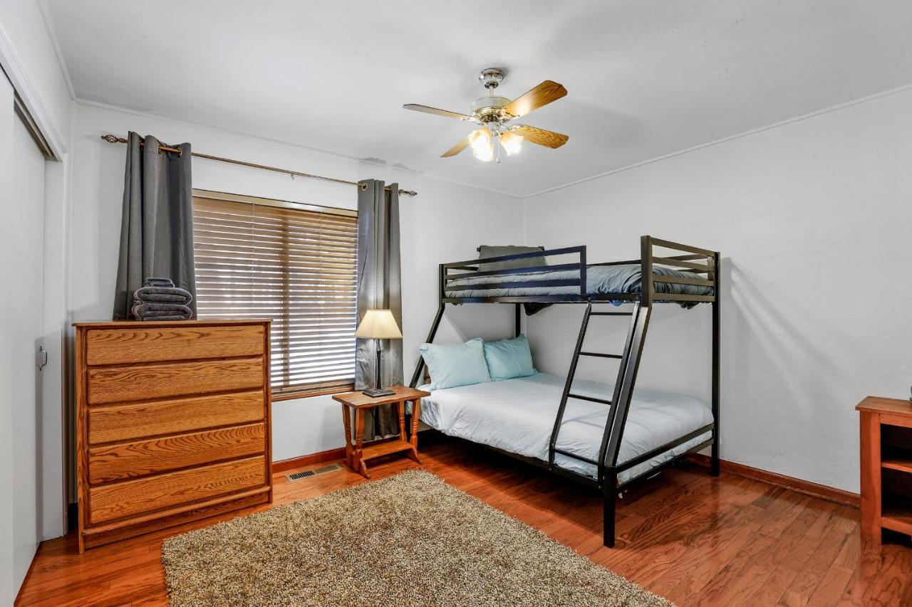 פלאגסטאף Captivating Continental Country Club Retreat With 4 Bdr And Spacious Deck! מראה חיצוני תמונה
